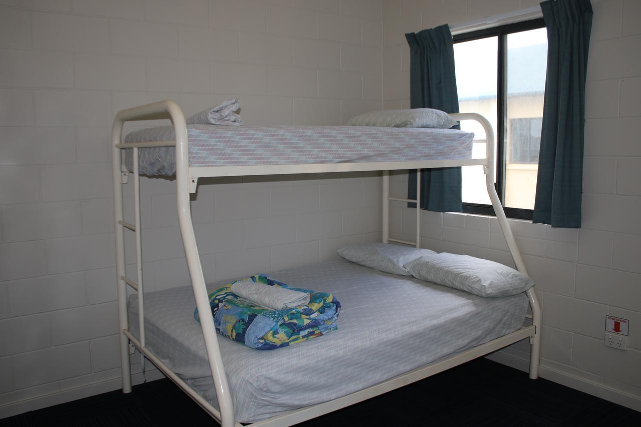 Ostello Ningaloo Club Backpackers Coral Bay Esterno foto
