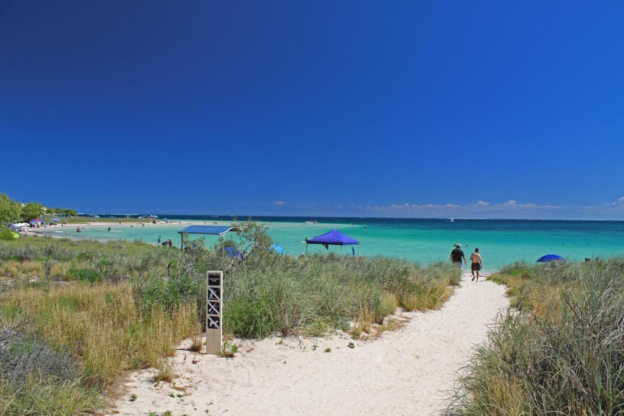 Ostello Ningaloo Club Backpackers Coral Bay Esterno foto